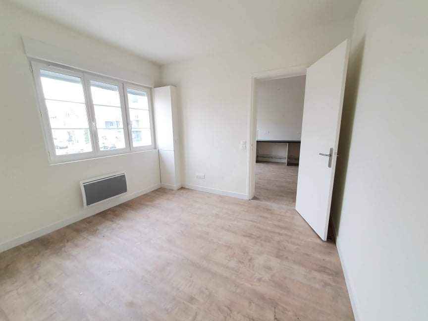 A LOUER DUPLEX 3 CHAMBRES AILLY SUR NOYE