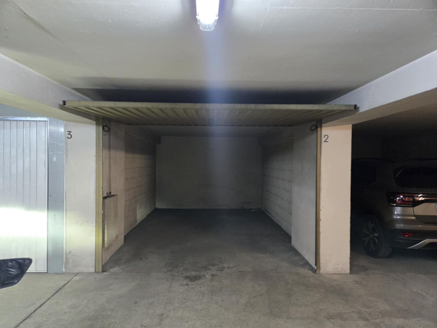 Box, Garage fermés au Jardin du Luxembourg