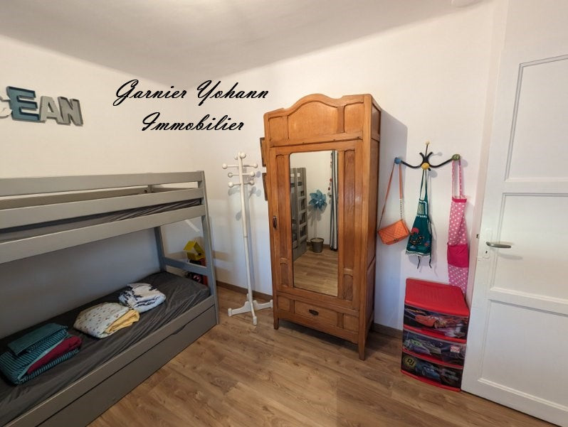 Charmant immeuble avec appartement rénové à deux pas de la plage ! 🏖️