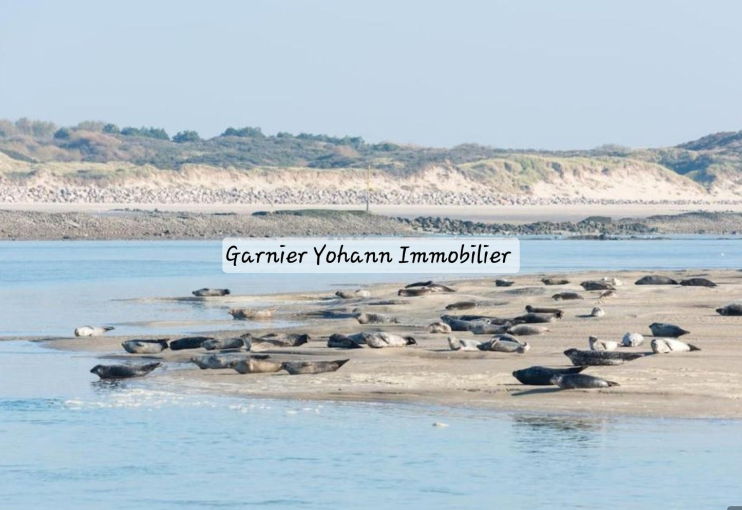 Charmant immeuble avec appartement rénové à deux pas de la plage ! 🏖️