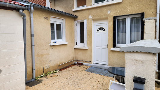 A Boves Maison 2 Chambres avec son jardin  Centre Ville Boves