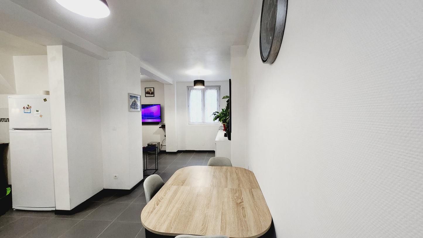 A Boves Maison 2 Chambres avec son jardin  Centre Ville Boves