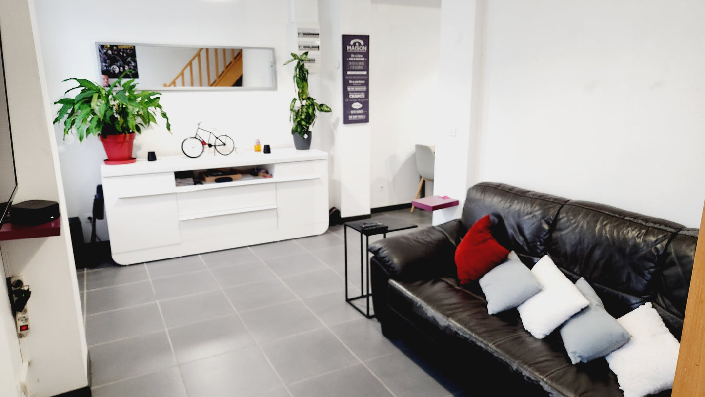A Boves Maison 2 Chambres avec son jardin  Centre Ville Boves