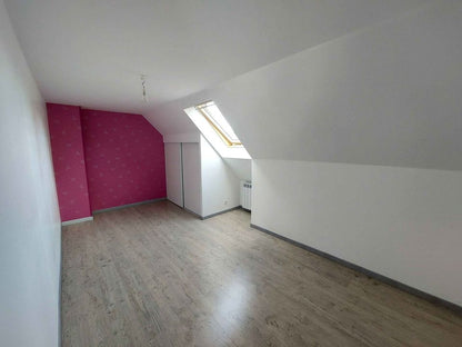 A LOUER MAISON 6 PIECES