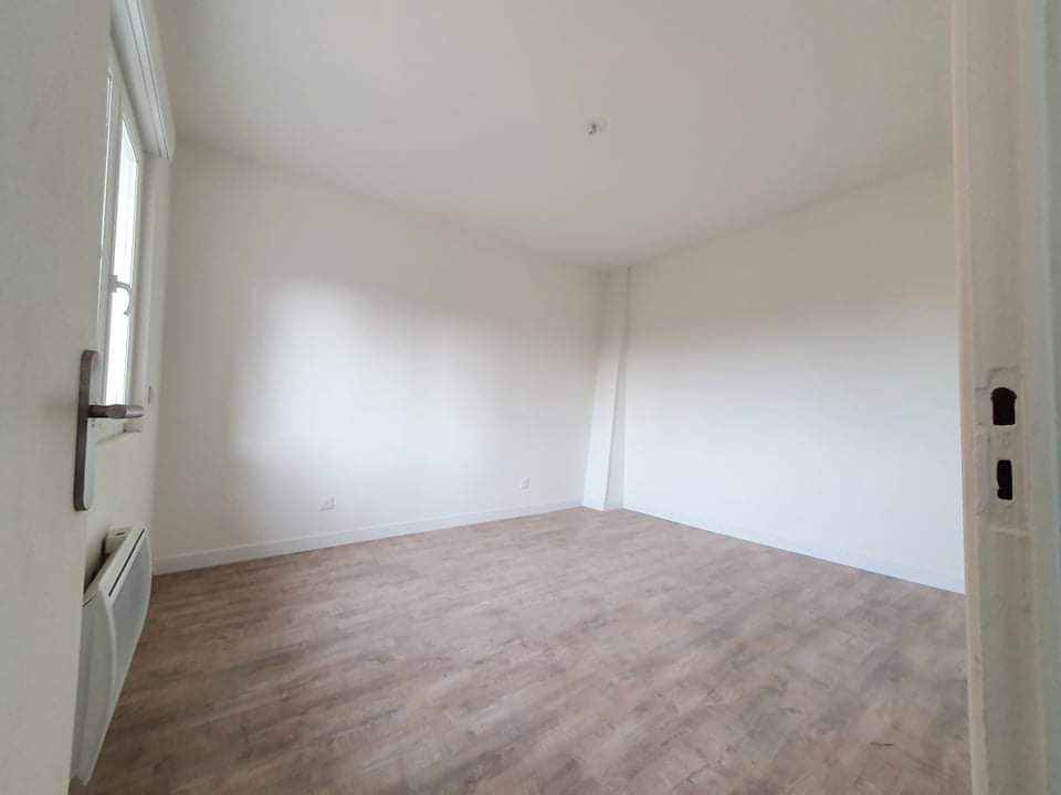 A LOUER DUPLEX 3 CHAMBRES AILLY SUR NOYE