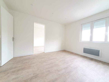 A LOUER DUPLEX 3 CHAMBRES AILLY SUR NOYE