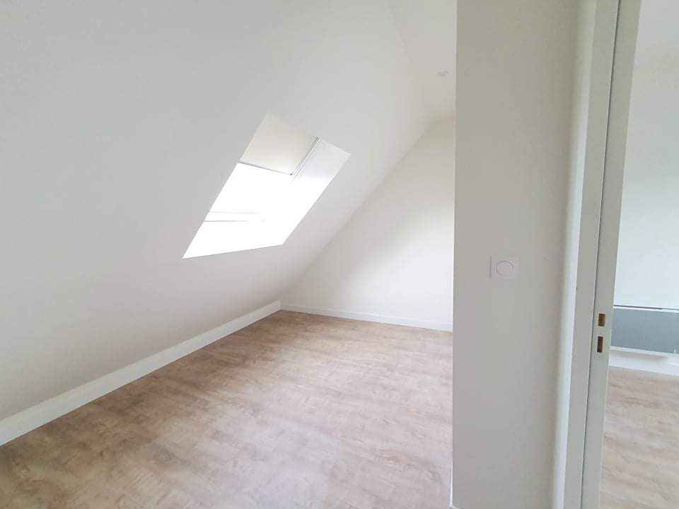 A LOUER DUPLEX 3 CHAMBRES AILLY SUR NOYE