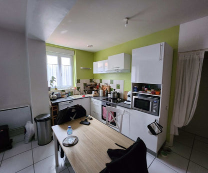 A LOUER MAISON 3 CHAMBRES CENTRE VILLE BOVES