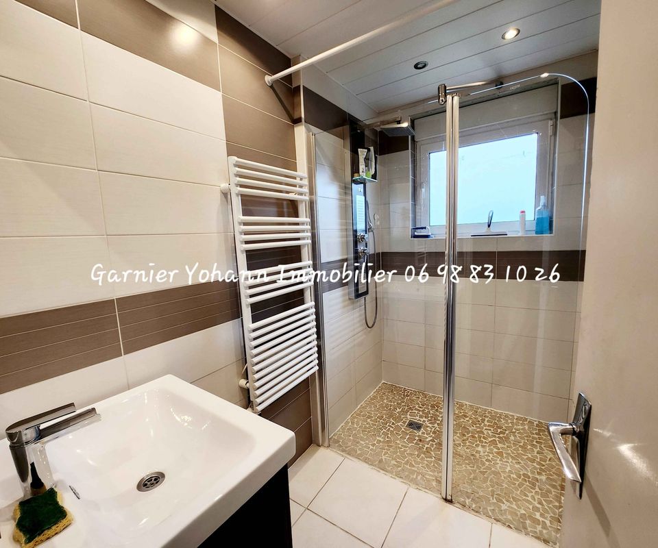 MAISON 4 CHAMBRES SUR SOUS SOL COMPLET A TRICOT