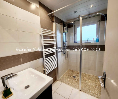 MAISON 4 CHAMBRES SUR SOUS SOL COMPLET A TRICOT