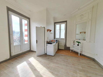 A LOUER STUDIO 20M2