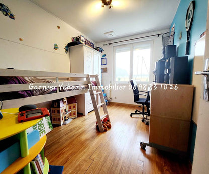 MAISON 4 CHAMBRES SUR SOUS SOL COMPLET A TRICOT