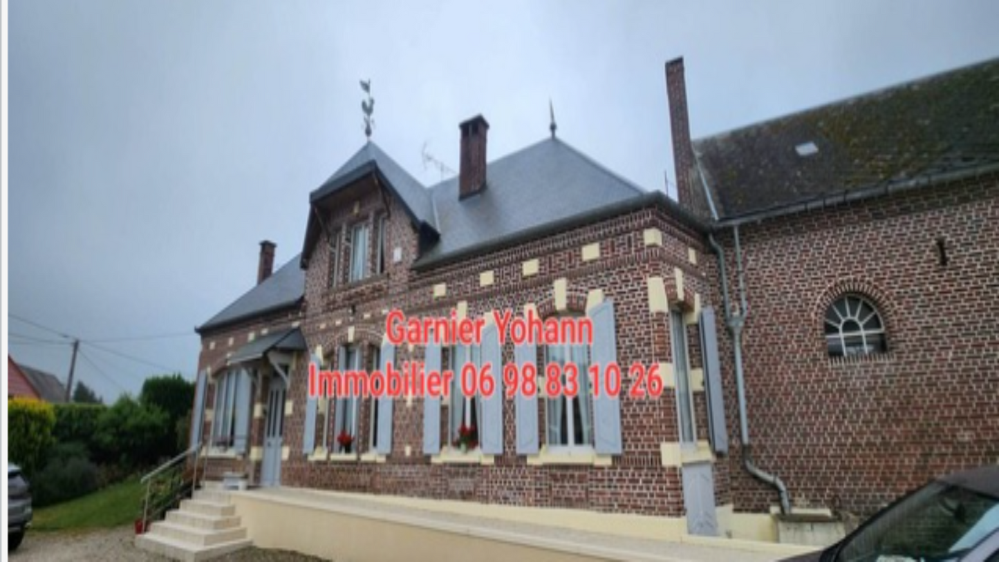 Maison Bourgeoise à 12 minutes de Roye, de L'A1 et 20 minutes de la gare TGV