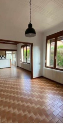Maison de ville, deux chambres non mitoyenne