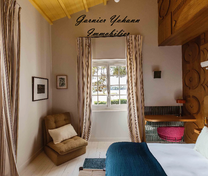 SAINTE-TROPEZ - RARE OPPORTUNITÉ - À PROXIMITÉ DU CENTRE - VUE MER