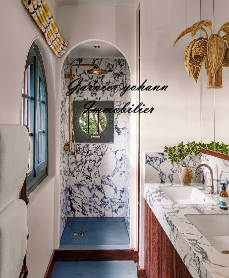 SAINTE-TROPEZ - RARE OPPORTUNITÉ - À PROXIMITÉ DU CENTRE - VUE MER