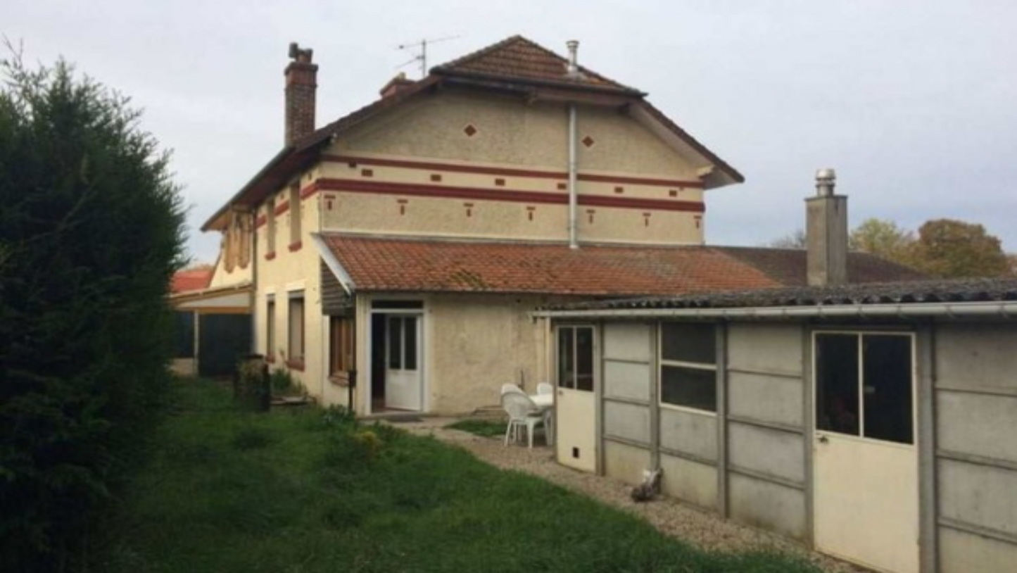 Maison de ville, deux chambres non mitoyenne