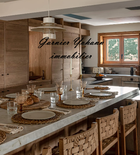 SAINTE-TROPEZ - RARE OPPORTUNITÉ - À PROXIMITÉ DU CENTRE - VUE MER