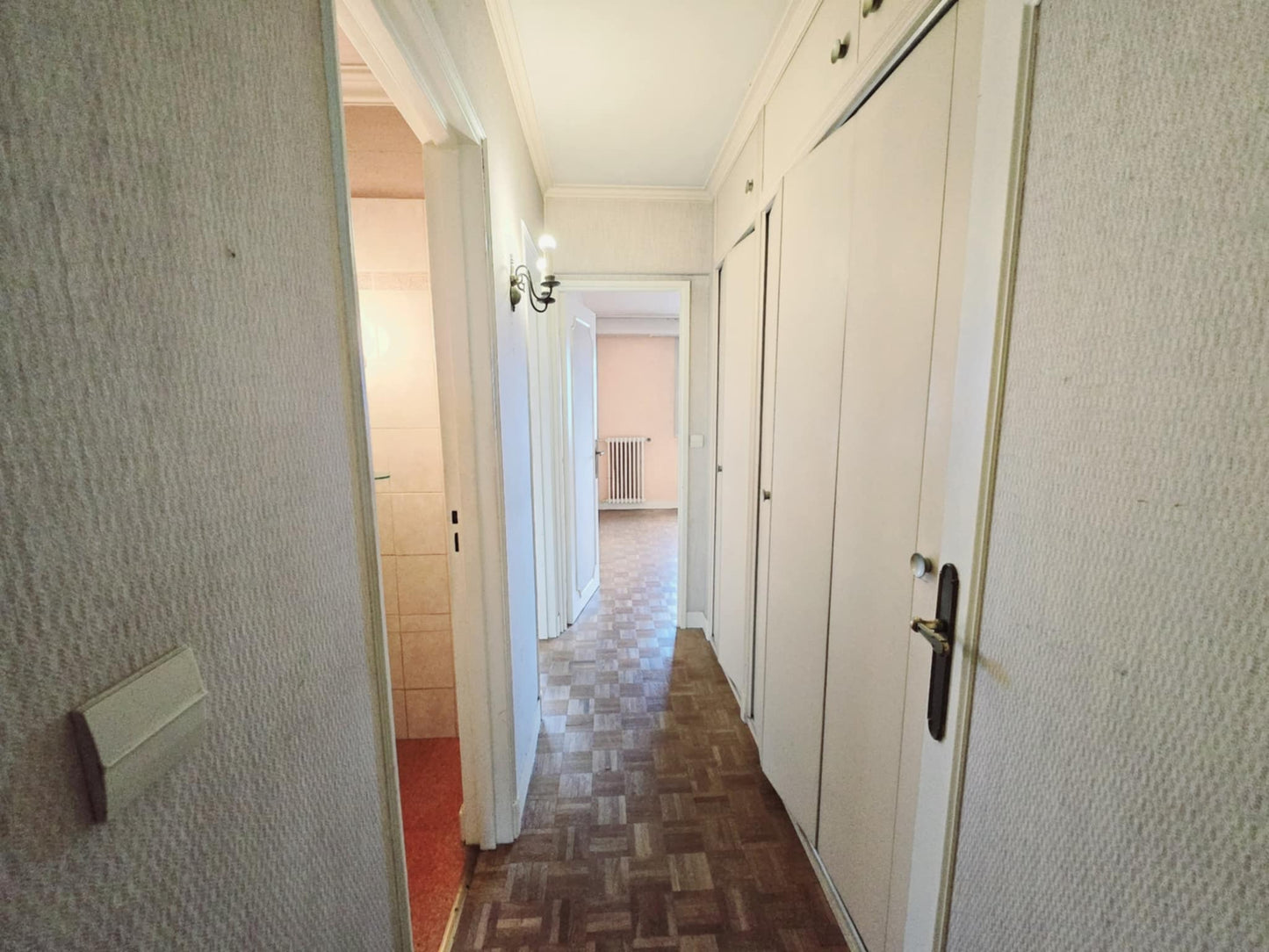 Paris Montrouge A vendre en exclusivité appartement à rénover au 6eme étage.